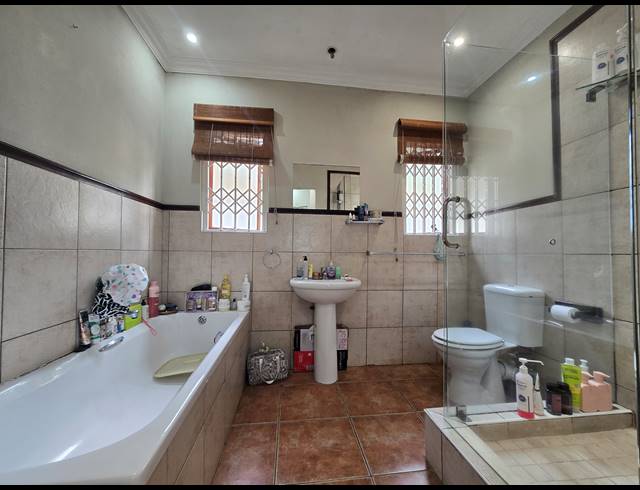 3 BEDROOM HOUSE FOR SALE IN SEAWARD ESTATES